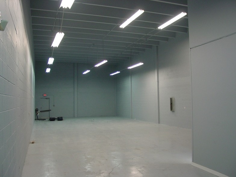 3673 Exchange Ave, Naples, FL à louer - Photo intérieure – Image 3 sur 5