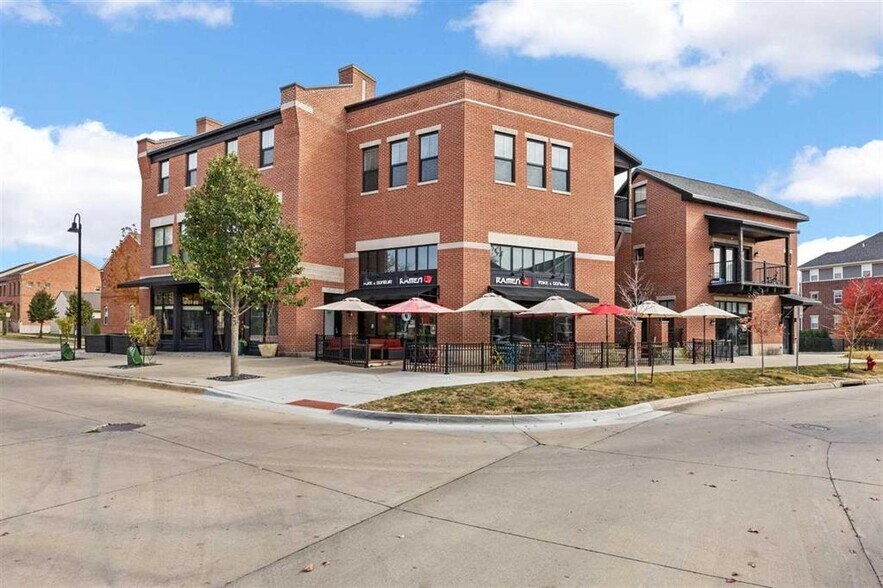 1010 Martin St, Iowa City, IA à vendre - Photo de l’immeuble – Image 1 sur 67