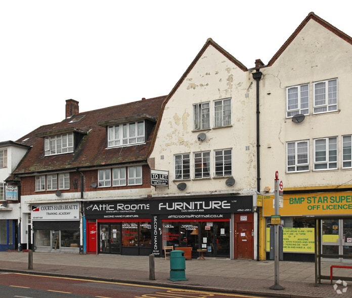 280-284 Court Road, Londres à louer - Photo de l’immeuble – Image 2 sur 4