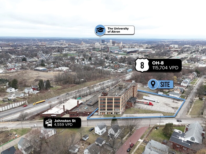 711 Johnston St, Akron, OH à vendre - Photo de l’immeuble – Image 2 sur 11