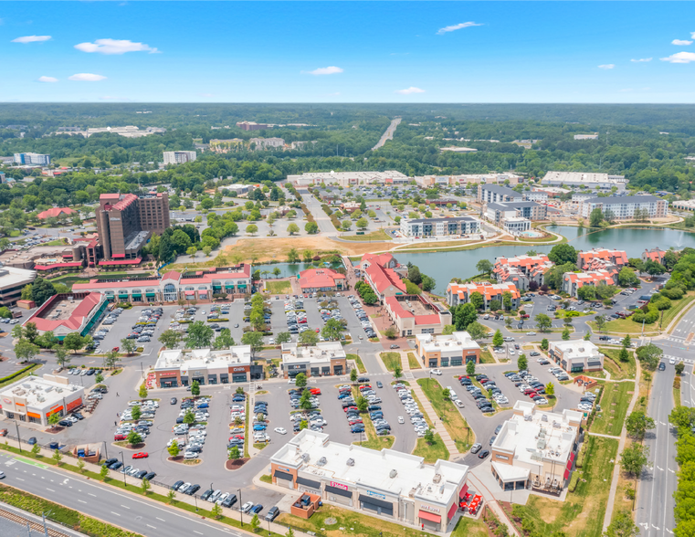 8926 JM Keynes Dr, Charlotte, NC à vendre - Aérien – Image 1 sur 8