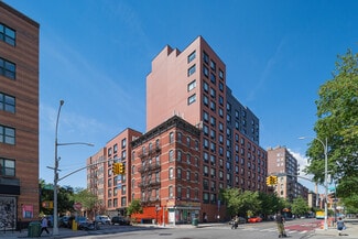 Plus de détails pour 751 E 6th St, New York, NY - Bureau/Local commercial à louer