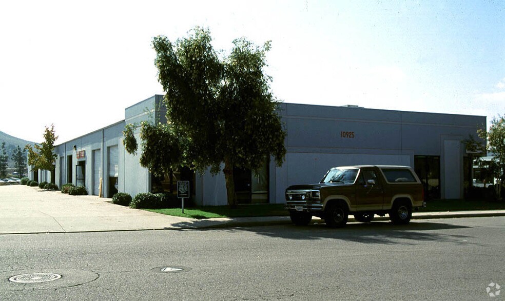 10925 Wheatlands Ave, Santee, CA à louer - Photo de l’immeuble – Image 3 sur 8