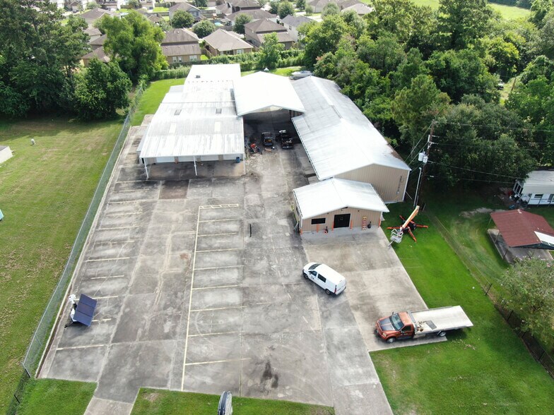 5922 FM 2100, Crosby, TX à vendre - Photo de l’immeuble – Image 2 sur 12
