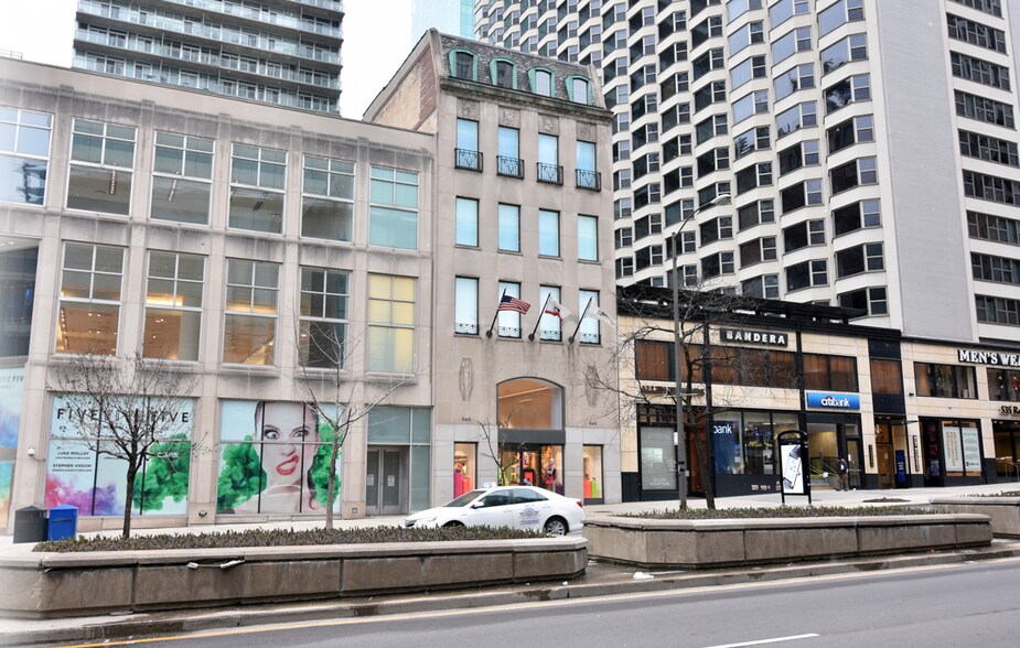 545 N Michigan Ave, Chicago, IL à louer - Photo de l’immeuble – Image 1 sur 3