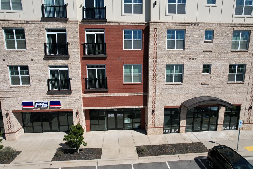2800 Lawndale Dr, Greensboro, NC à louer - Photo de l’immeuble – Image 2 sur 5