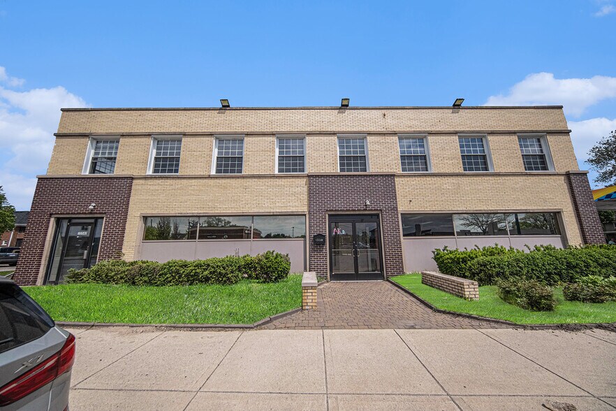 35540 W Michigan Ave, Wayne, MI à vendre - Photo de l’immeuble – Image 1 sur 42