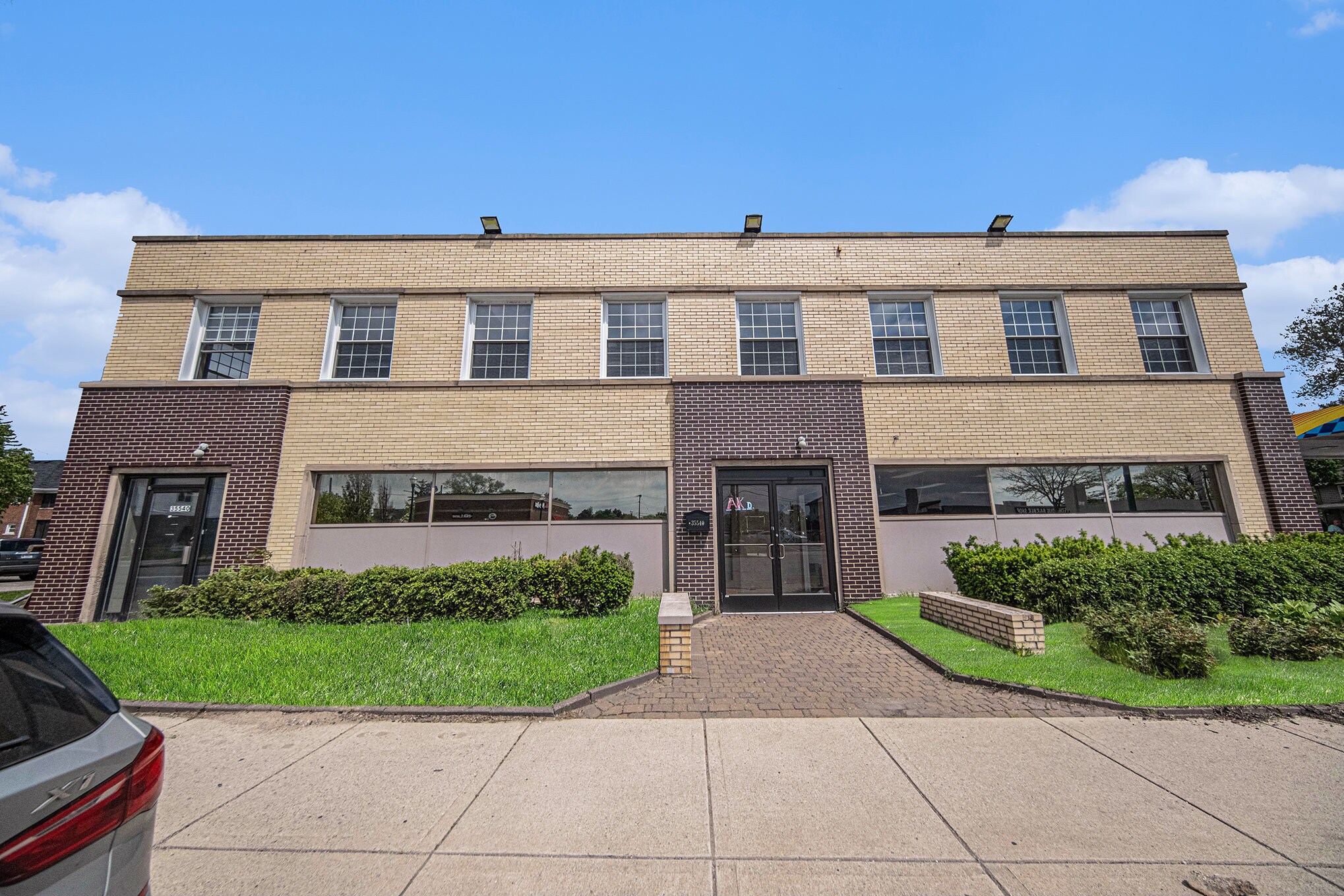 35540 W Michigan Ave, Wayne, MI à vendre Photo de l’immeuble– Image 1 sur 43