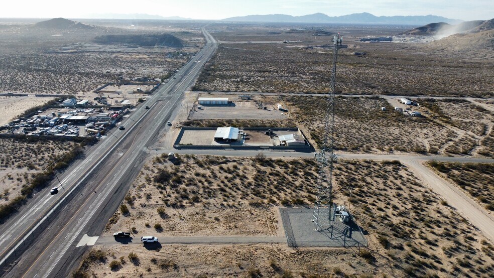 16365 Montana ave, El Paso, TX à louer - Photo de l’immeuble – Image 2 sur 4