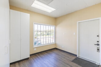 681 Encinitas Blvd, Encinitas, CA à louer Photo intérieure– Image 2 sur 13