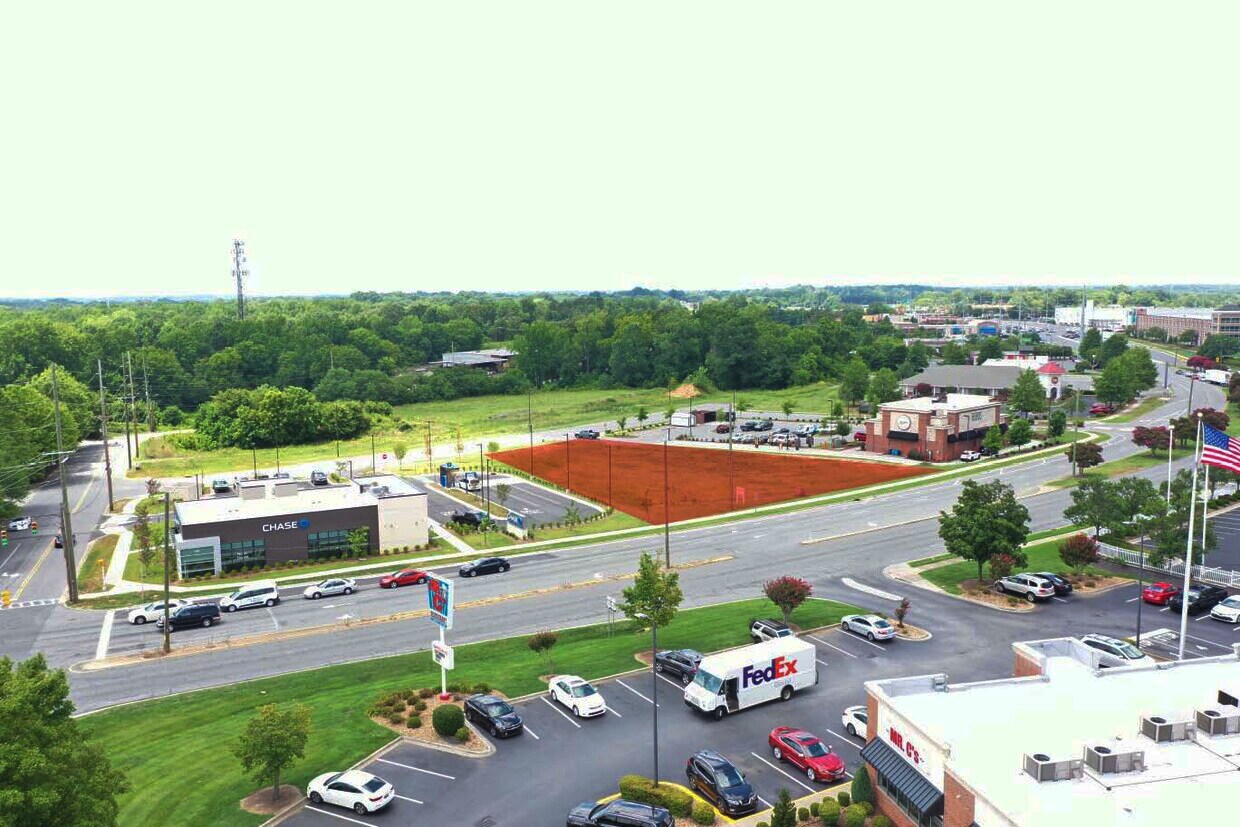 1275 Concord Pkwy, Concord, NC à louer Photo de l’immeuble– Image 1 sur 3