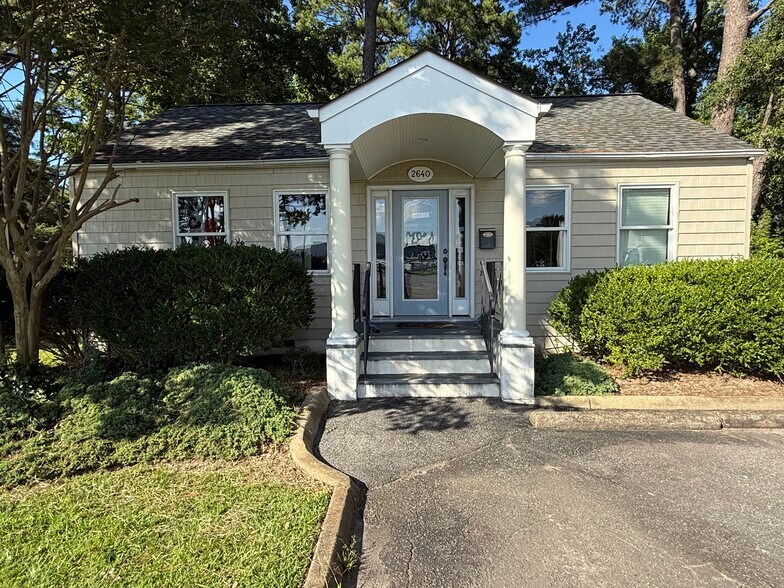 2640 Virginia Beach Blvd, Virginia Beach, VA à vendre - Photo de l’immeuble – Image 2 sur 18