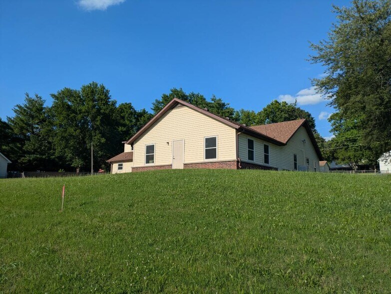 3110 S Lakeside Ave, Springfield, MO à vendre - Photo de l’immeuble – Image 3 sur 3