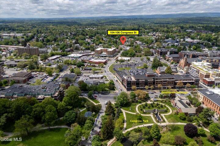 104-106 Congress st, Saratoga Springs, NY à vendre - Photo de l’immeuble – Image 2 sur 3