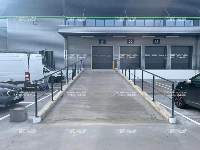 Rue Robert Brémond, Aulnay-sous-Bois à louer - Photo de l’immeuble – Image 3 sur 8