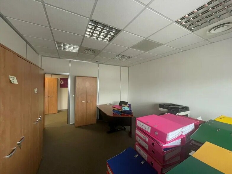 Bureau dans Saint-Priest à louer - Photo de l’immeuble – Image 3 sur 12