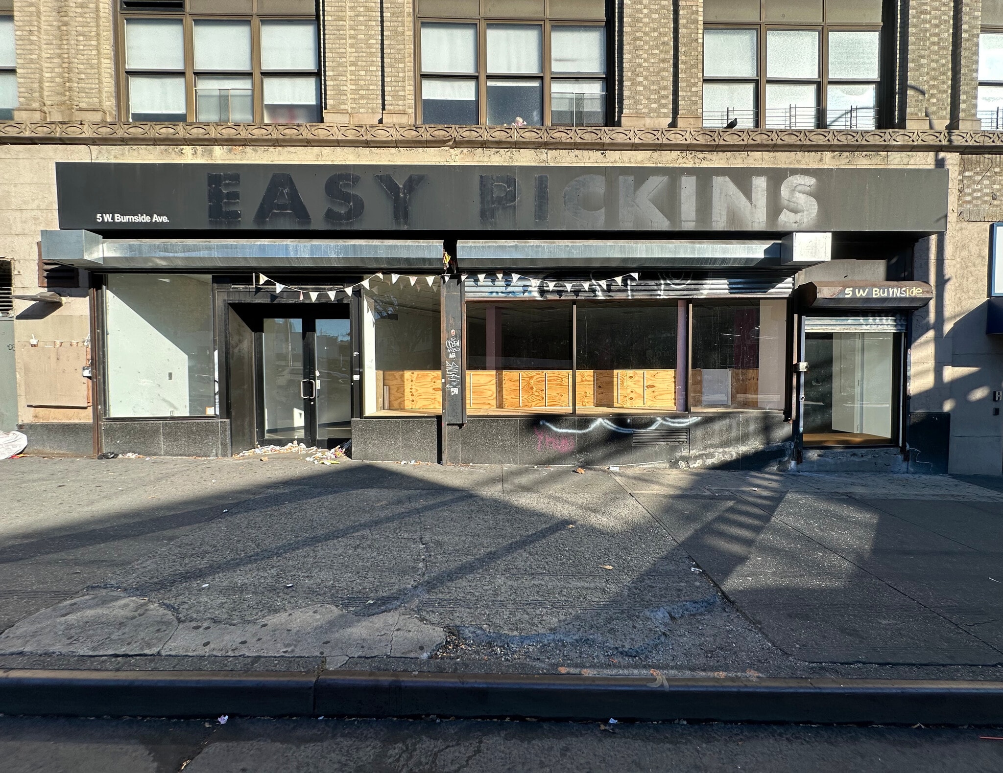 5 W Burnside Ave, Bronx, NY à louer Photo intérieure– Image 1 sur 1