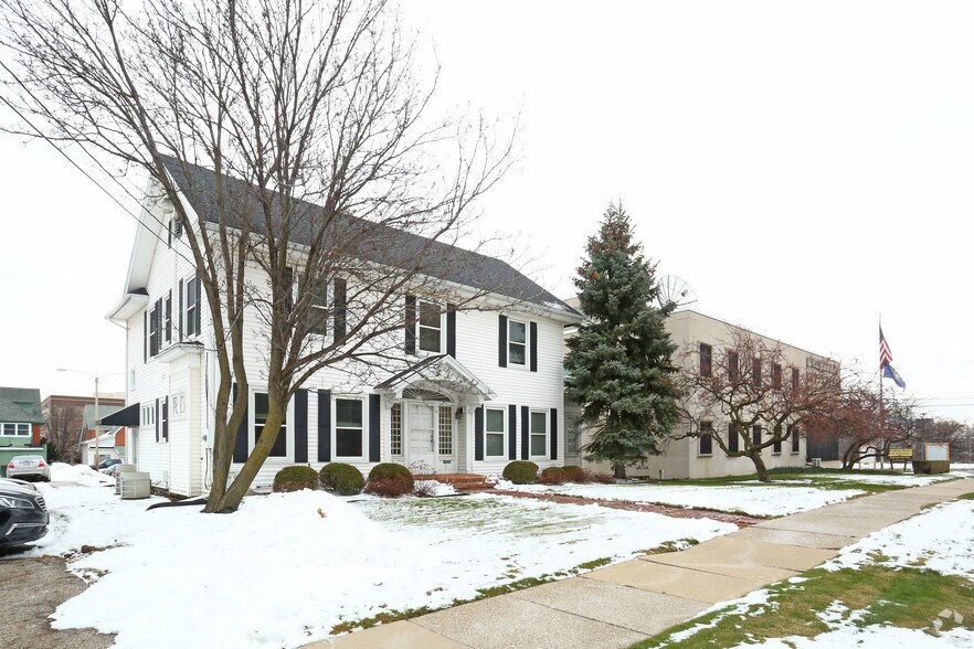 320 W Saint Joseph St, Lansing, MI à vendre - Photo de l’immeuble – Image 2 sur 6