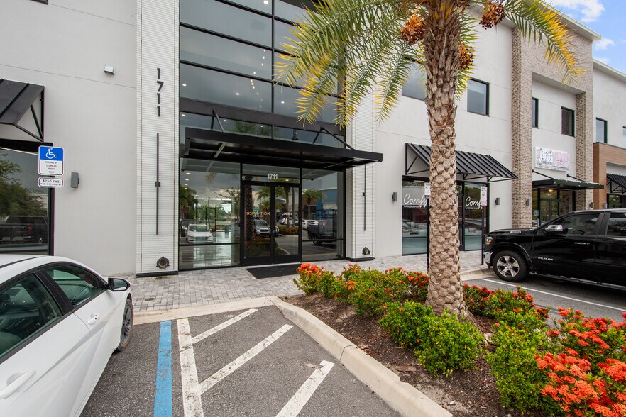1711 Amazing Way, Ocoee, FL à louer - Photo de l’immeuble – Image 3 sur 42