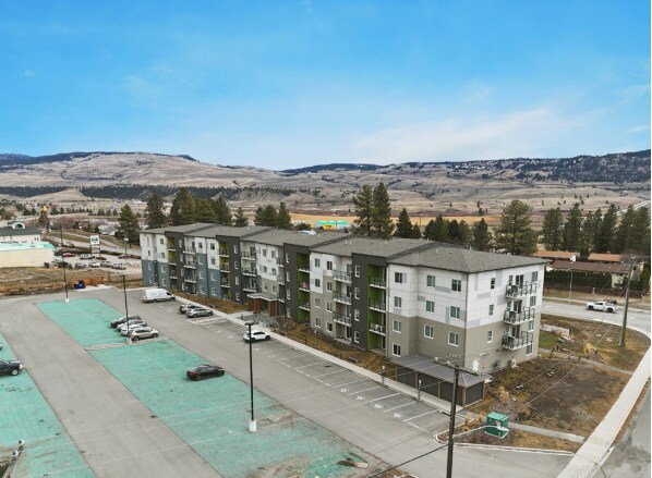 4010 Walters St, Merritt, BC à vendre - Photo de l’immeuble – Image 2 sur 40