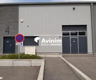 Local d’activités dans Rumilly à louer - Photo de l’immeuble – Image 3 sur 3