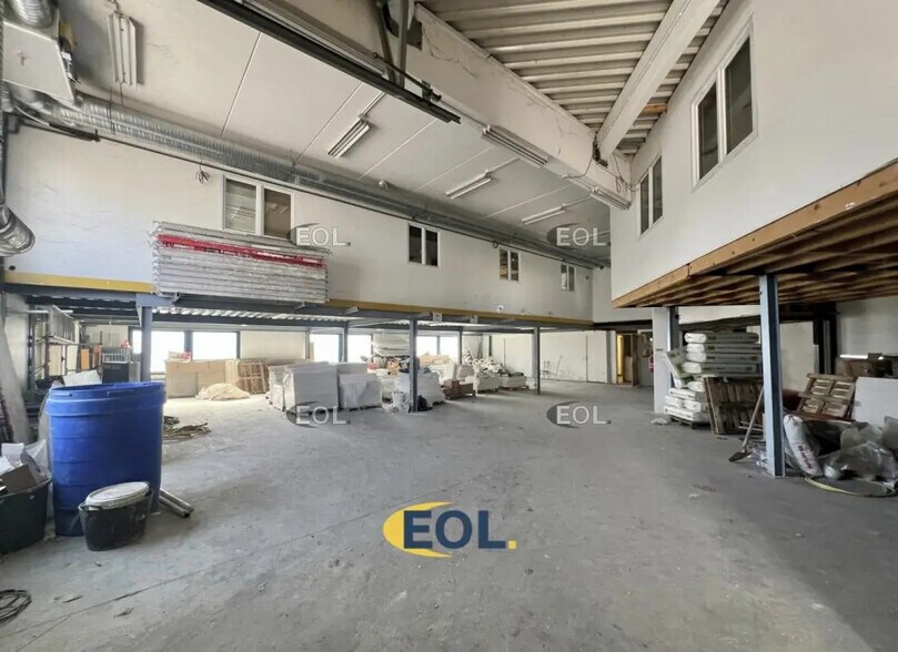 Industriel/Logistique dans La Courneuve à vendre - Photo de l’immeuble – Image 1 sur 4