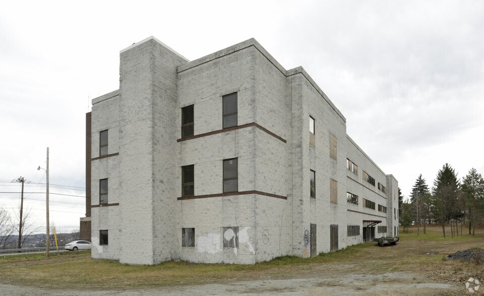 6436 Route 30, Greensburg, PA à louer - Photo de l’immeuble – Image 2 sur 3