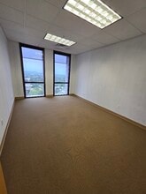 6404 Wilshire Blvd, Los Angeles, CA à louer Photo intérieure– Image 1 sur 3