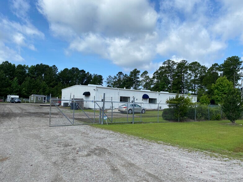 9049 Industrial Blvd NE, Leland, NC à louer - Photo de l’immeuble – Image 3 sur 15