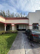 8901-9131 Pembroke Rd, Hollywood, FL à louer Photo de l’immeuble– Image 1 sur 3