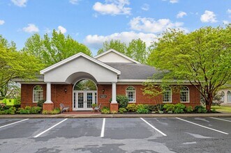 845 Johns Hopkins Dr, Greenville, NC à louer Photo intérieure– Image 1 sur 21