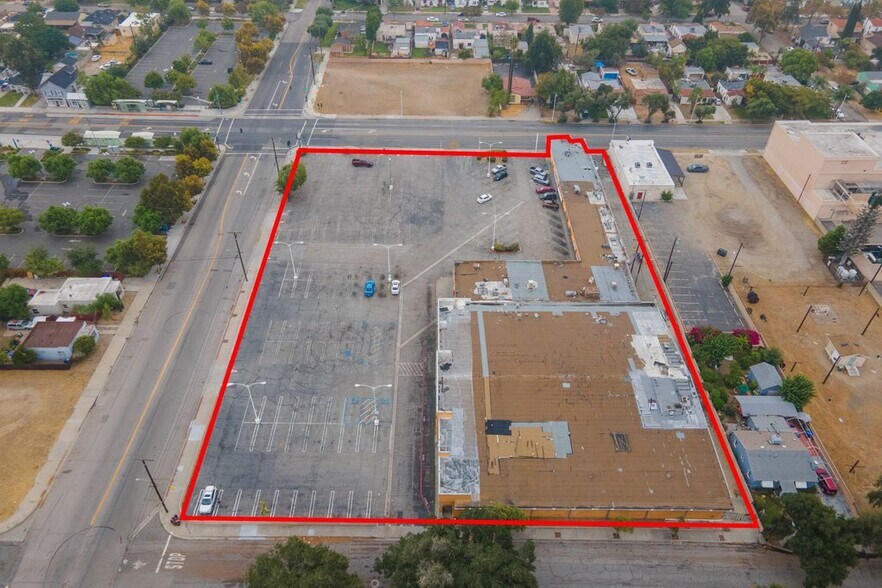 541 W Marshall Blvd, San Bernardino, CA à vendre - Aérien – Image 2 sur 10