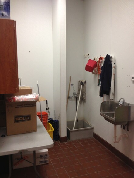 15 1st St SE, Rochester, MN à louer - Photo intérieure – Image 3 sur 17