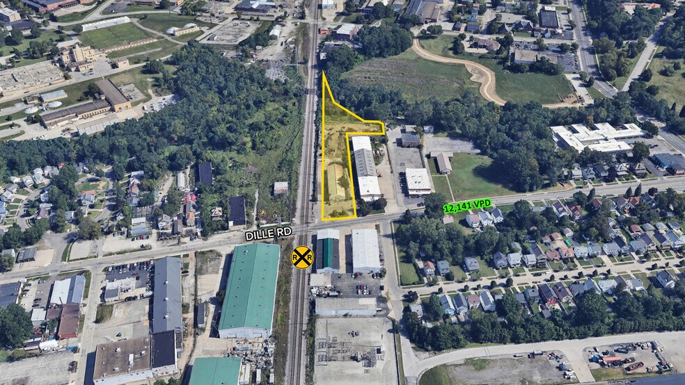 1423 Dille Rd, Euclid, OH à louer - Photo de l’immeuble – Image 3 sur 5