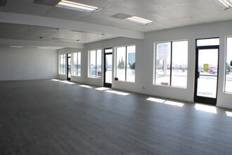 8401 California City Blvd, California City, CA à louer Photo intérieure– Image 2 sur 5