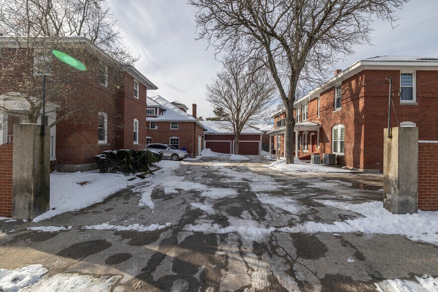 41 Brook St, Manchester, NH à louer - Photo de l’immeuble – Image 3 sur 7