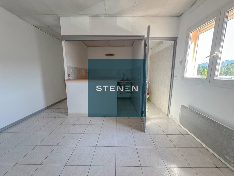 Bureau dans Gardanne à louer - Photo intérieure – Image 2 sur 5