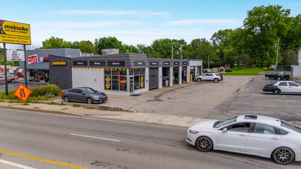 8410 E Washington St, Indianapolis, IN à vendre - Photo de l’immeuble – Image 1 sur 5