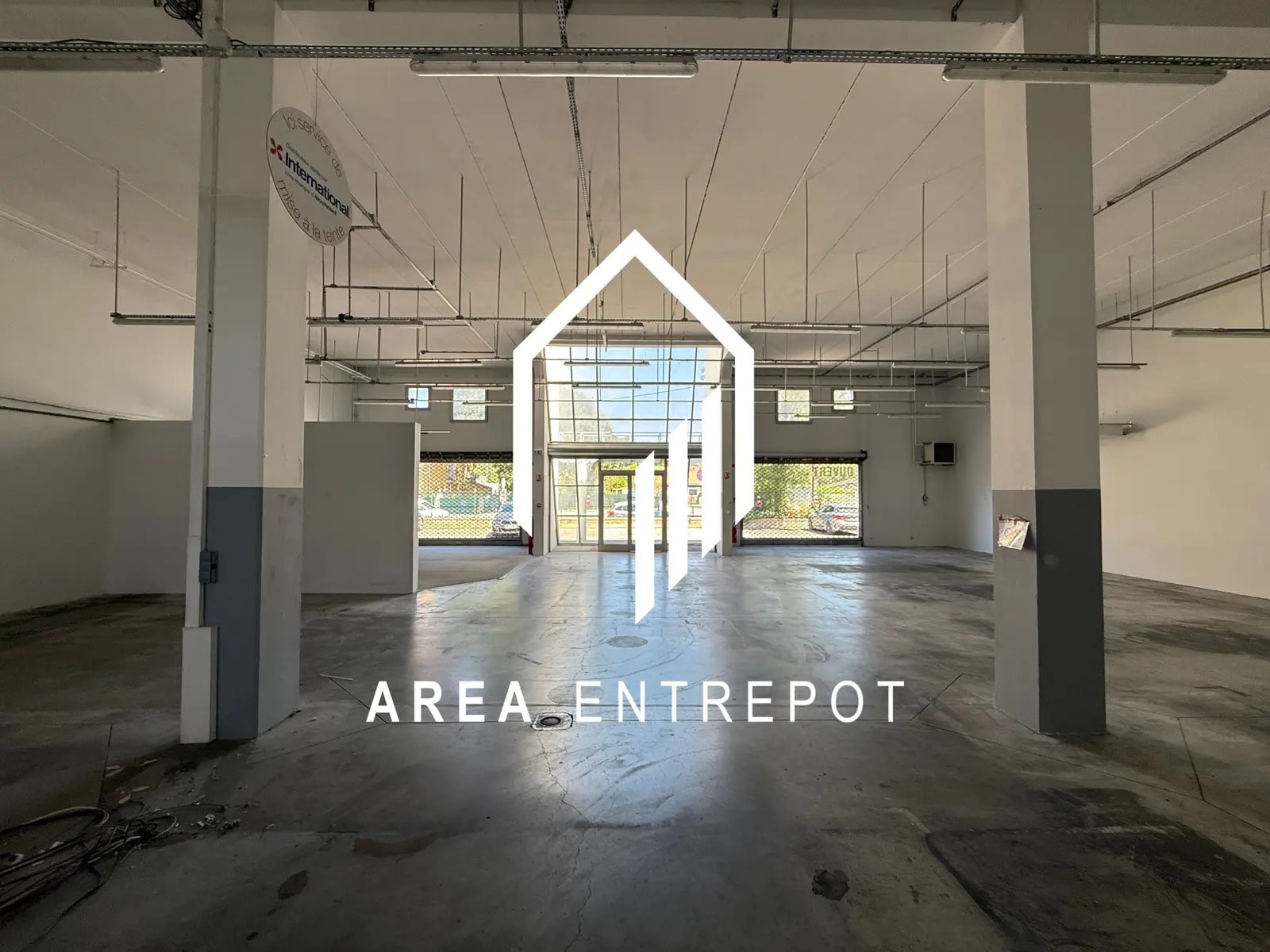 Local d’activités dans Aubagne à louer Photo intérieure– Image 1 sur 8