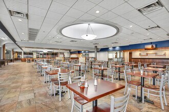 12740 I-10 Fwy E, Houston, TX à louer Photo intérieure– Image 1 sur 24