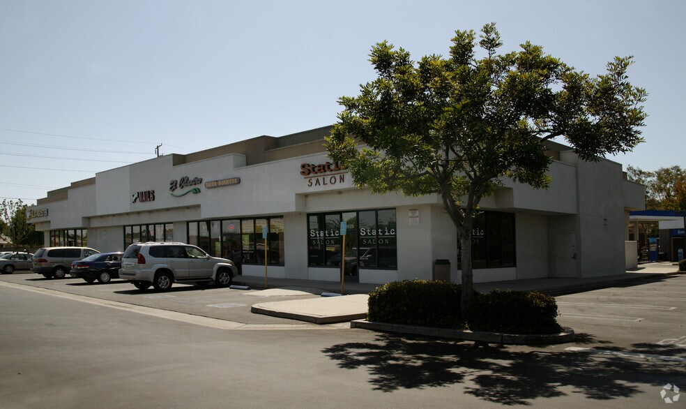 5905-5995 E Spring St, Long Beach, CA à louer - Photo de l’immeuble – Image 2 sur 2