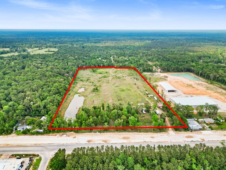 19399 Highway 105, Cleveland, TX à vendre - Photo de l’immeuble – Image 1 sur 7