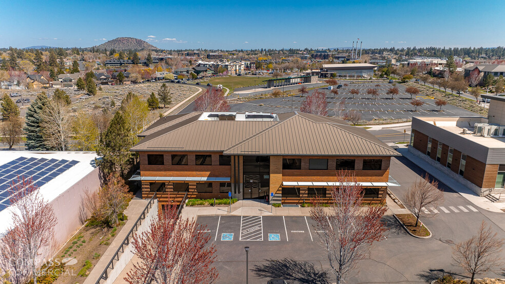 123 SW Columbia St, Bend, OR à vendre - Photo de l’immeuble – Image 3 sur 27