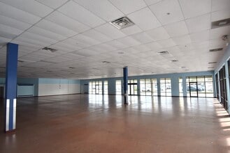 1501-1601 US Highway 1, Vero Beach, FL à louer Photo intérieure– Image 1 sur 3