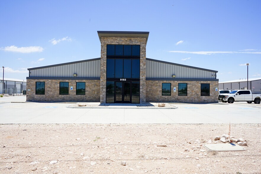 9163 W Murphy St, Odessa, TX à louer - Photo de l’immeuble – Image 1 sur 16