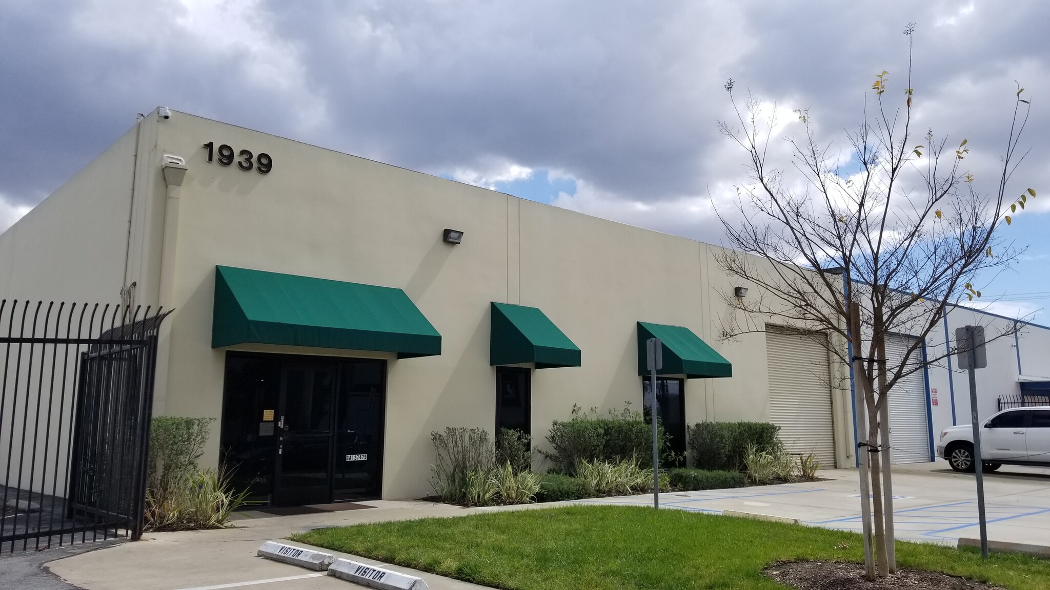 1939 S Susan St, Santa Ana, CA à louer Photo principale– Image 1 sur 3