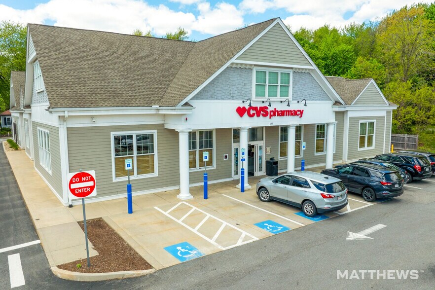 150 Main St, Wayland, MA à vendre - Photo de l’immeuble – Image 1 sur 2