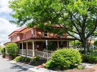 Plus de détails pour 847 Station St, Herndon, VA - Bureau à louer
