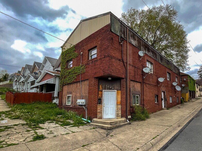 1600 Woodmont Ave, Arnold, PA à vendre - Photo principale – Image 1 sur 1