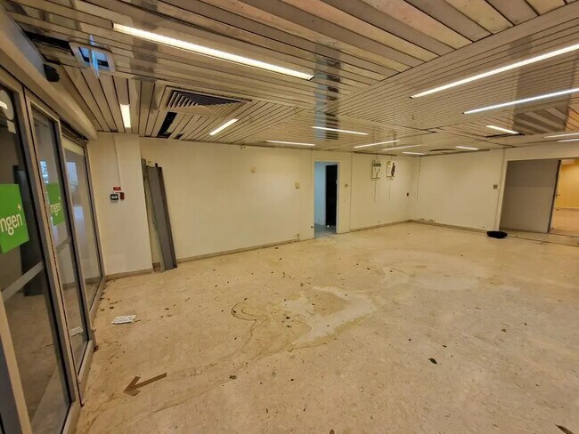 Plus de détails pour Bureau à vendre